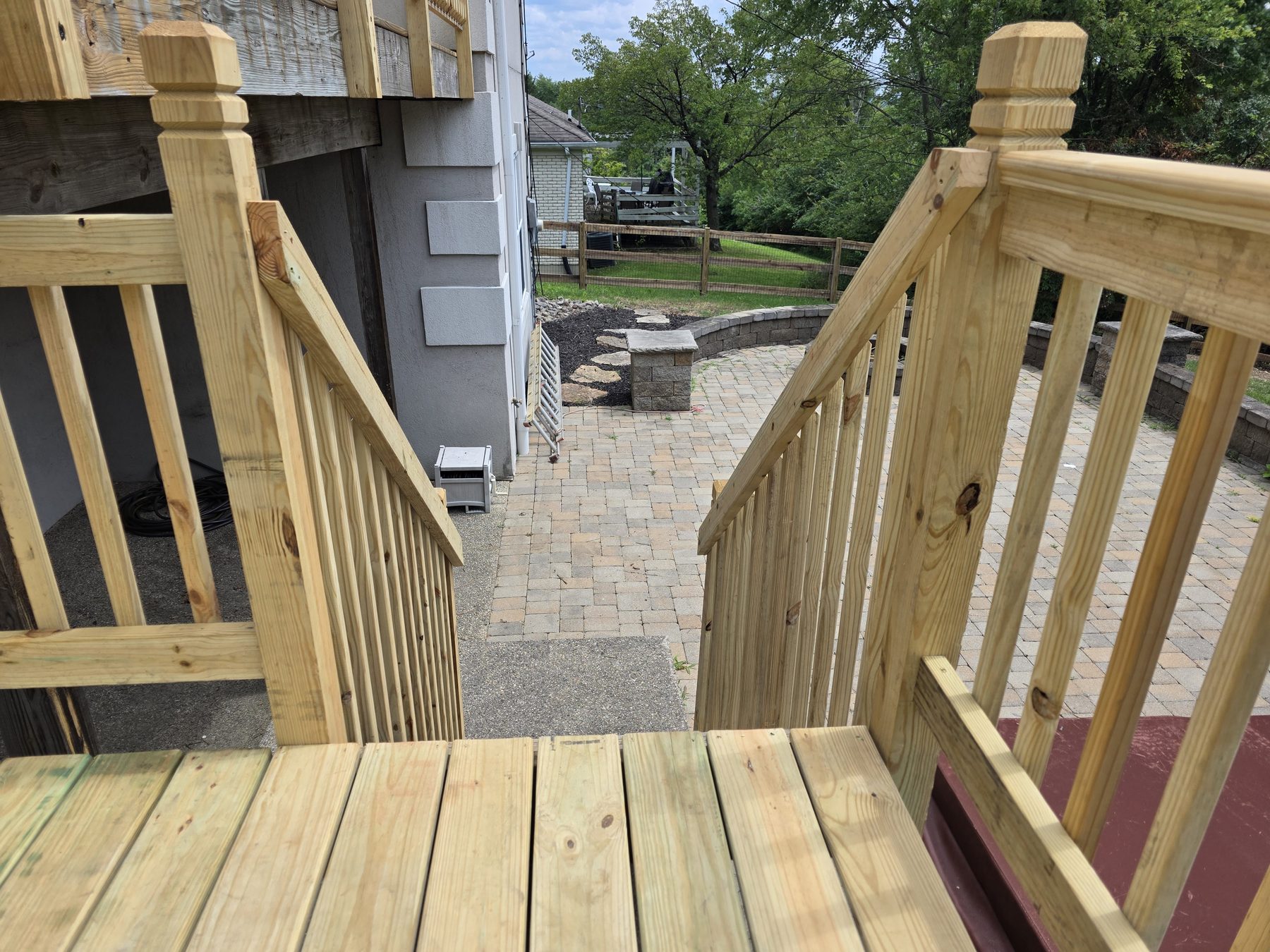 Finished stair transition between the deck levels